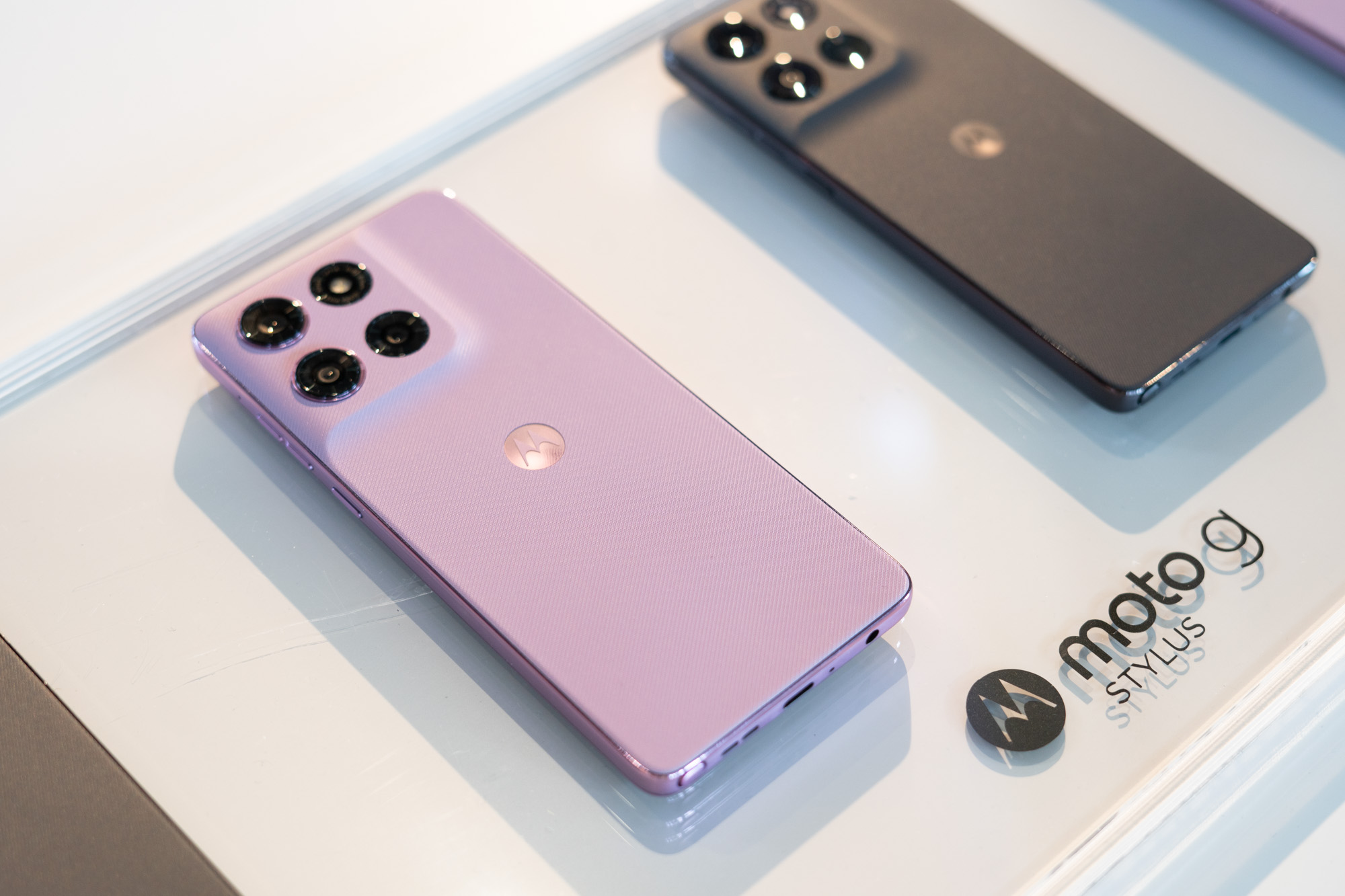 Motorola Stylus 2026 shown in pink and black.