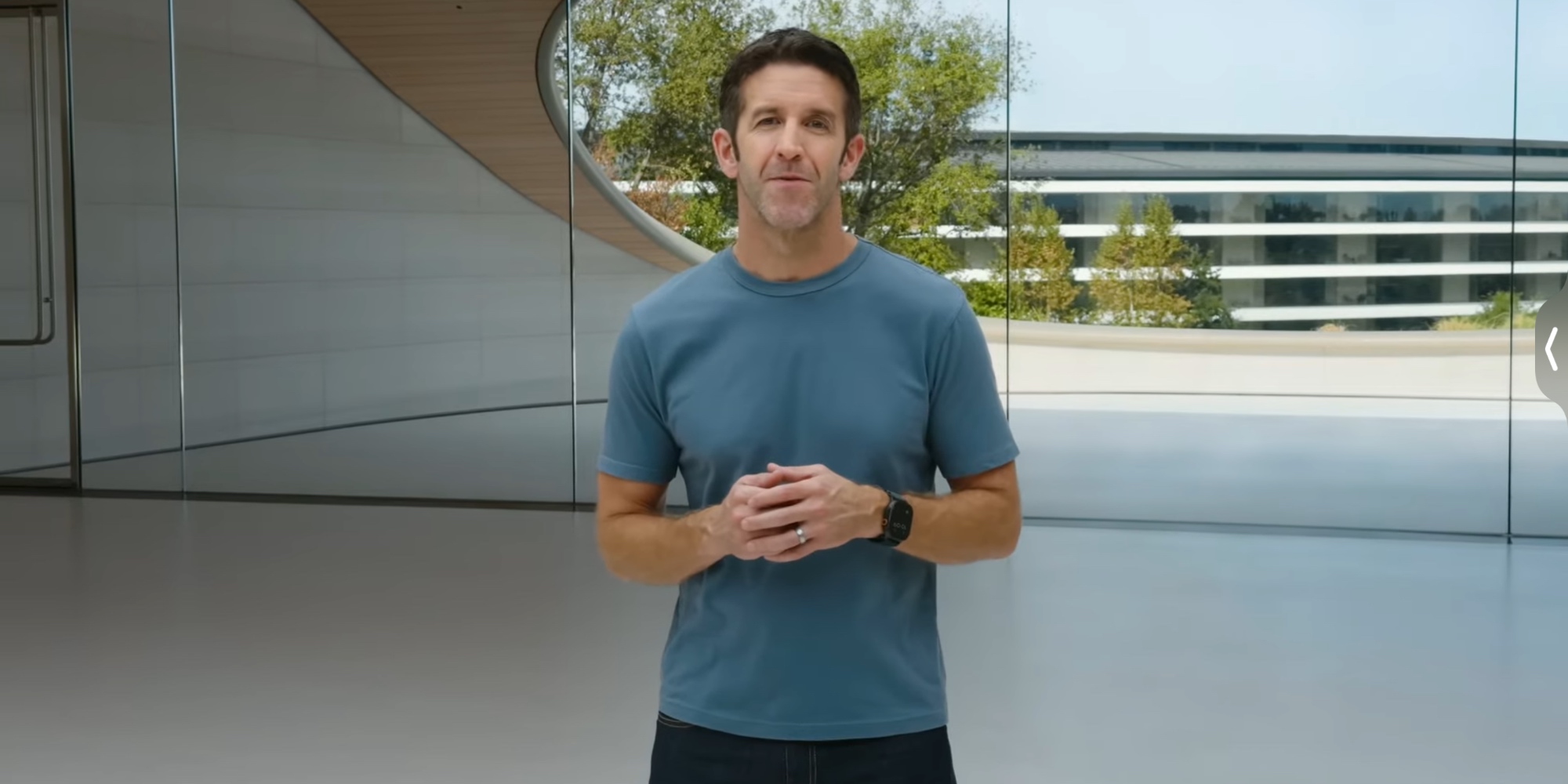 Джон Тернус в Apple Park