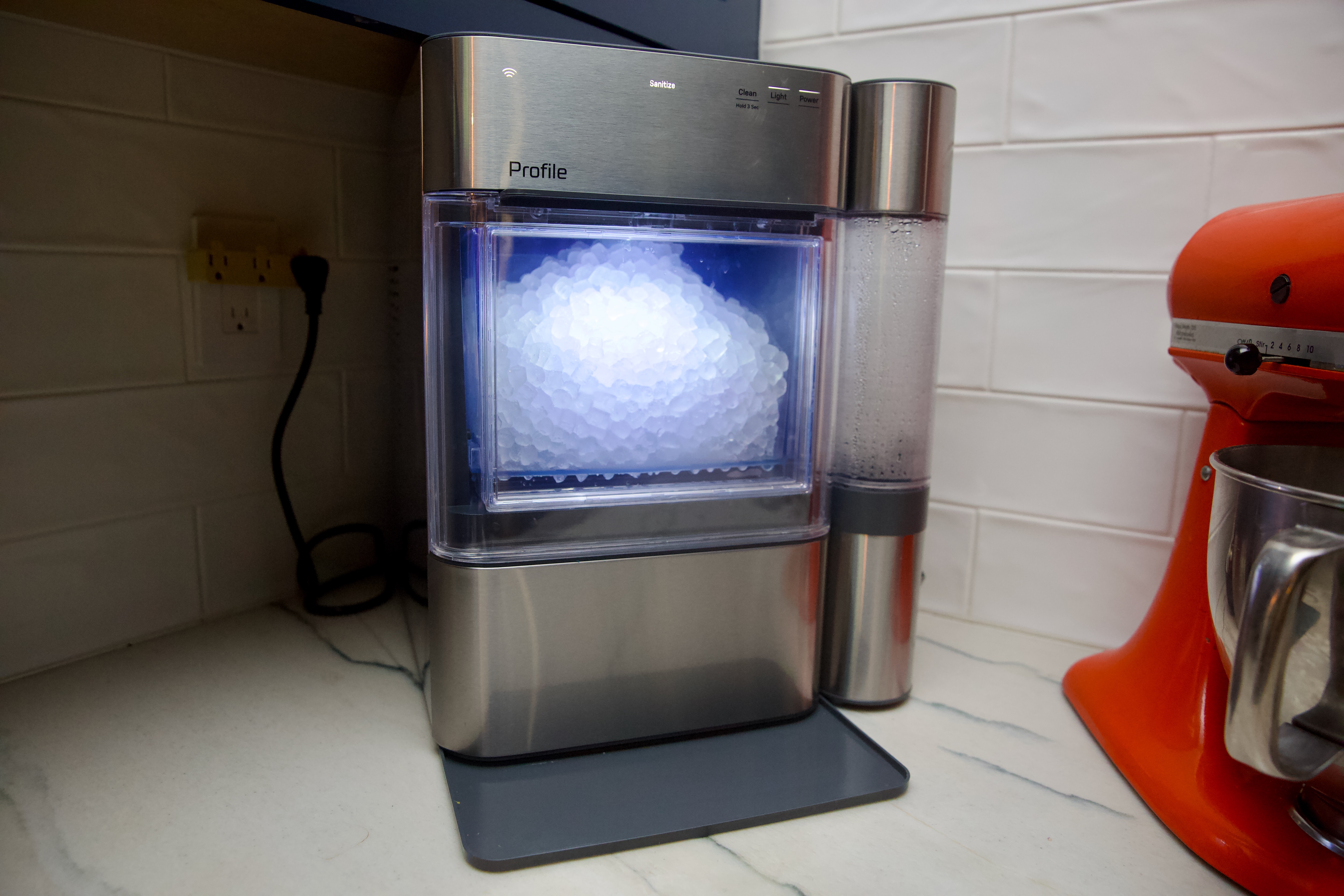 GE’s nugget ice maker is simple to set up.