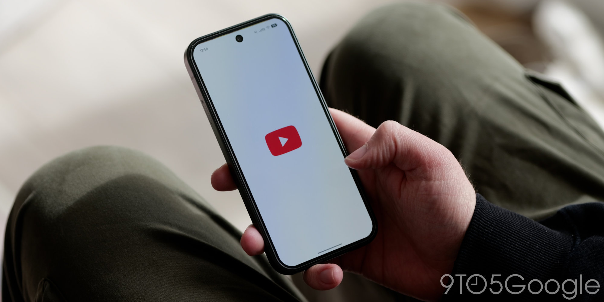 YouTube на Pixel 10a