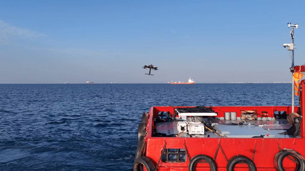Система, що покращує посадку дронів у неспокійних морських умовах