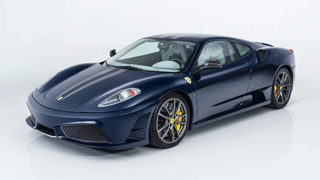Перший Ferrari 430 Scuderia на продаж