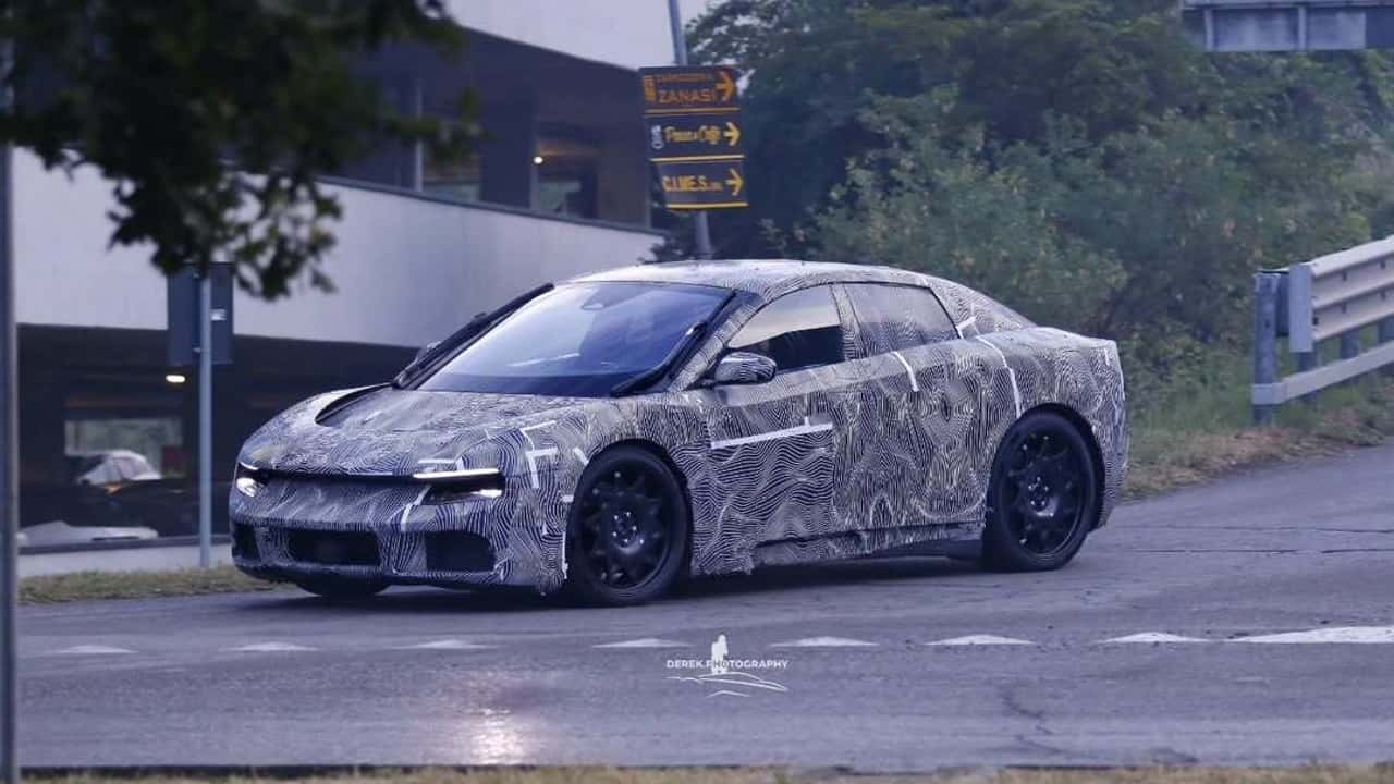 Ferrari Luce spy photo