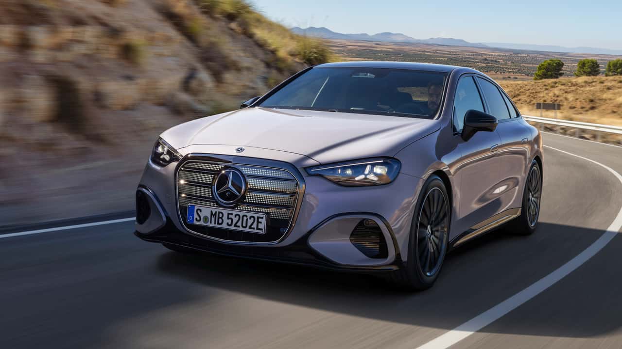 2027 Mercedes C-Class з технологією EQ