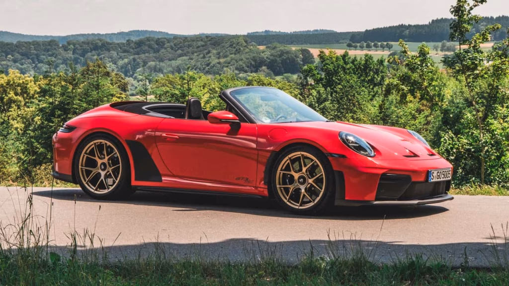 Porsche 911 перевершує Taycan у продажах майже в 5 разів Porsche 911 перевершує Taycan у продажах майже в 5 разів